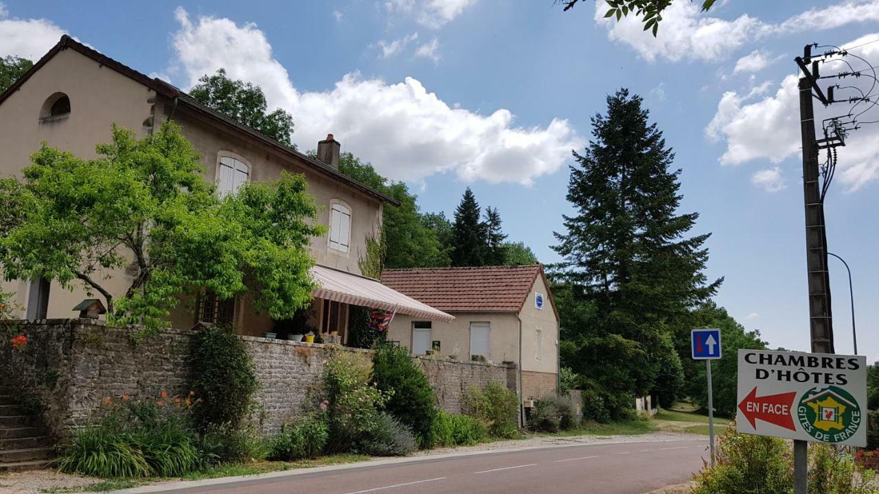 Gite La Providence Saint-Sernin-du-Plain Eksteriør bilde